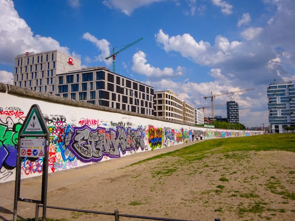 【ベルリンの壁】とは？建設〜崩壊までをわかりやすく解説