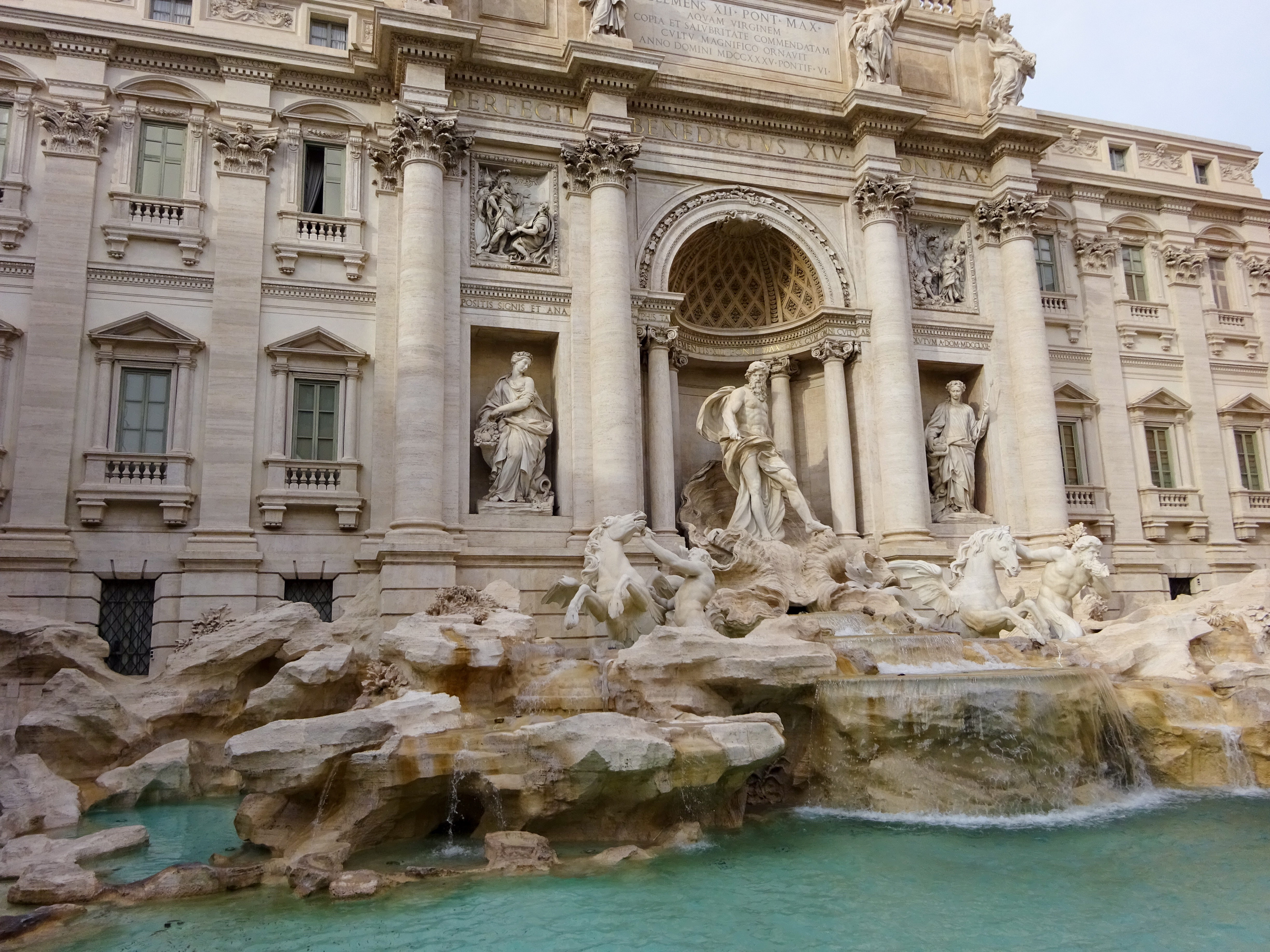 ローマ観光 トレヴィの泉 真実の口 Google Mapのレビュー件数が最も多い観光地 Ryoblog